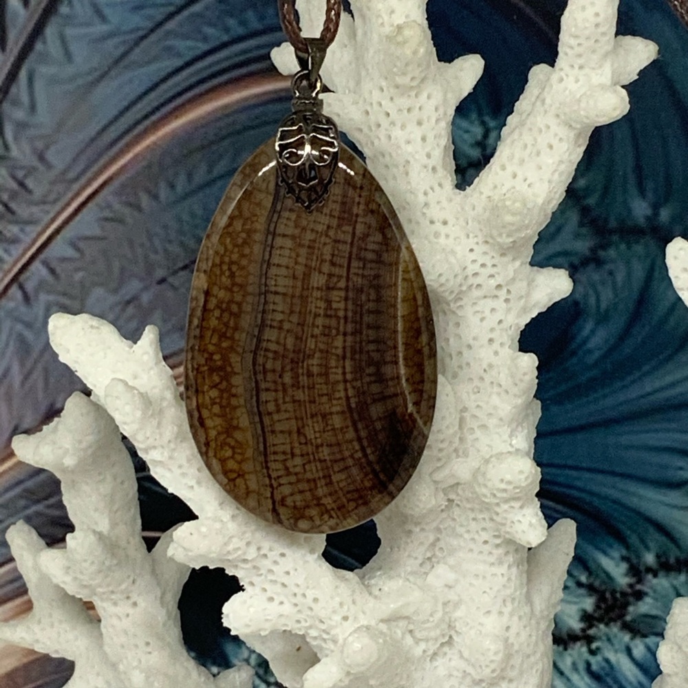 🎁 Gifted🎁 Agate Gemstone Necklace on Waxed Cord - Picture 1 of 10